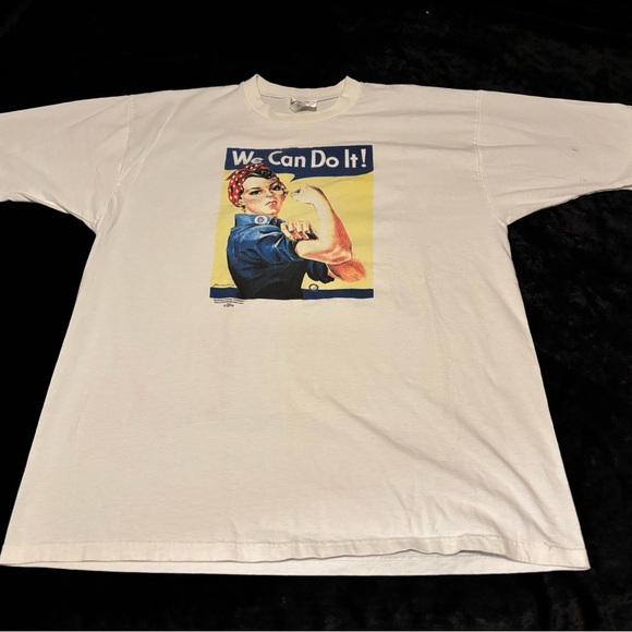 Mens XL Vintage Rosie The Riveter World War 2 We Can Do It Tshirt - Picture 1 of 2
